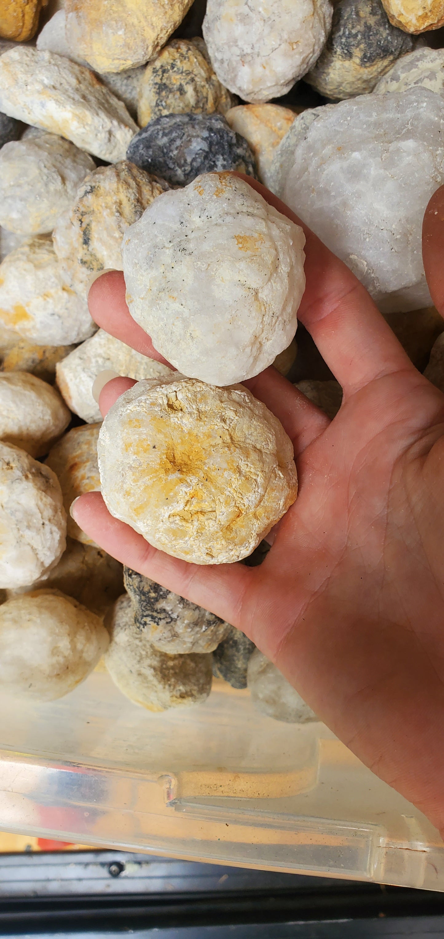 Break your own Quartz geode